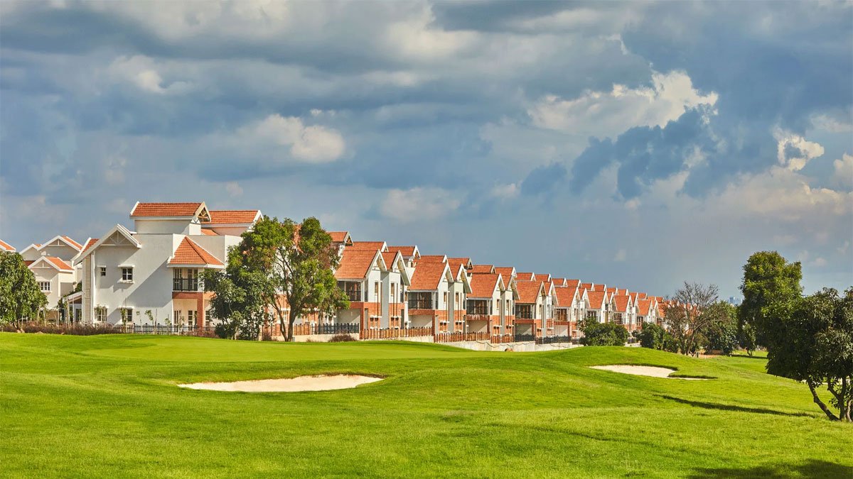 Golf Facing Plots by Neoliv in Faridabad